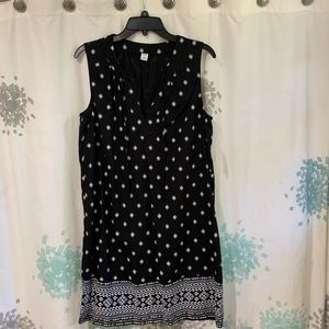 Cute Old Navy summer dress! Versatile , can be dressed for dinner or casual !
